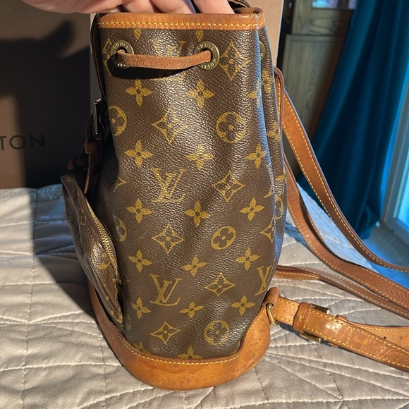 Louis Vuitton Monogram Backpack - Picture 5 of 17